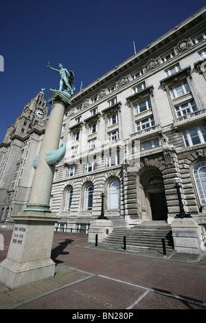Stadt von Liverpool, England. Die William Edward Willink und Philip Coldwell Thicknesse entworfen Cunard Gebäude. Stockfoto