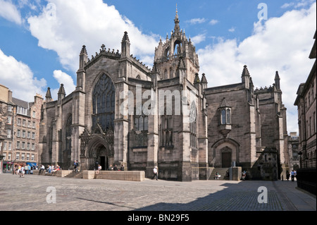 St Giles Cathedral in High Street The Royal Mile von Edinburgh Scotlandwith Haupteingang von Westen aus gesehen Stockfoto