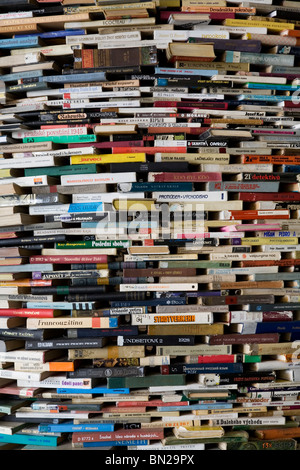Ein Turm aus gebrauchte Bücher Stockfoto