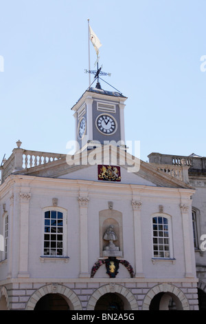 Fassade des Rathauses und Versammlungsräume über Pannier Markt in South Molton North Devon. Stockfoto