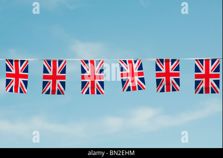 Union Jack-Flagge Wimpel vor blauem Himmel Stockfoto