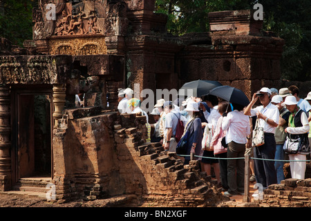 Tourist in Benteay Srei Tempel, Angkor Wat, Kambodscha Stockfoto
