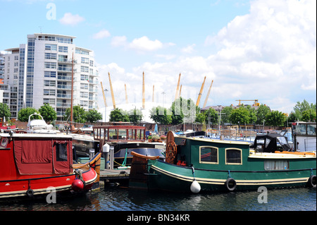 Pappel Dock Marina mit Fernblick über den 02 Millennium Dome. East London. Stockfoto