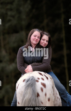 Mädchen mit pony Stockfoto