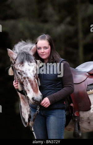 Mädchen mit pony Stockfoto