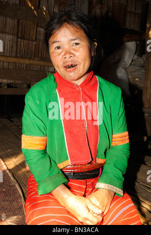 Porträt einer Palong Frau Tracht in der Nähe von Dao Stadt, Bergstämme, in der Nähe von Chiang Mai, Thailand, Asien Stockfoto