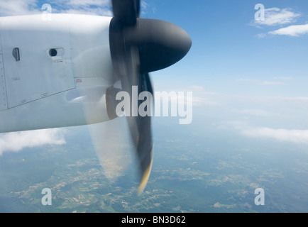Turbo Prop Flugzeug Propeller in Bewegung zeigen klingen und Bewegung Stockfoto
