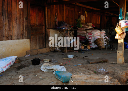 Im Inneren eines Hauses ein Hmong Dorf, Mae Hong Son, Nord-Thailand, Asien Stockfoto