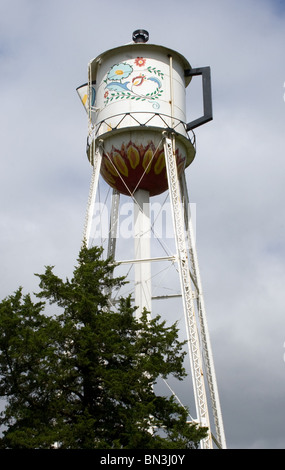 riesige-kaffeekanne-wasserturm-in-stanton-iowa-bn3j0y.jpg