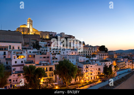 Ansicht von Dalt Vila, Ibiza Stadt, Ibiza, Spanien, erhöht, Ansicht Stockfoto