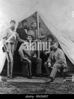 Bürgerkrieg. 6 Soldaten aus der 7. New York Miliz im Camp Cameron, D.C., 1861 Stockfoto