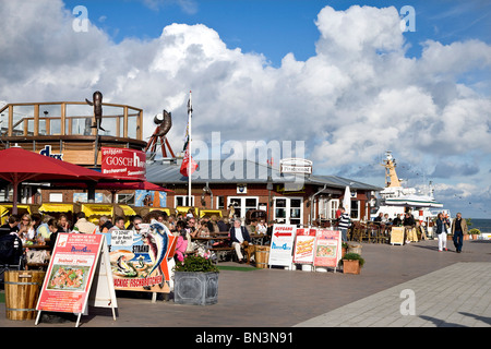 Restaurants entlang einer Promenade, List, Sylt, Schleswig-Holstein, Deutschland Stockfoto