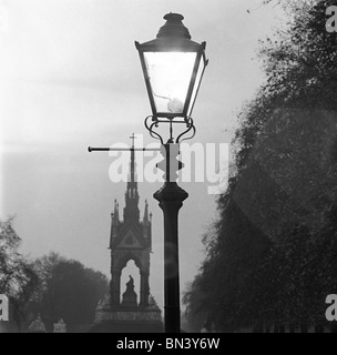 Straßenlaterne, Foto John Gay. London, England, 1940er Jahre