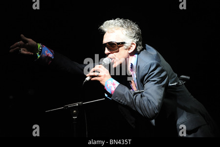 Larry Love auf der Avalon-Bühne in Glastonbury Stockfoto