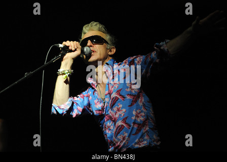 Larry Love auf der Avalon-Bühne in Glastonbury Stockfoto