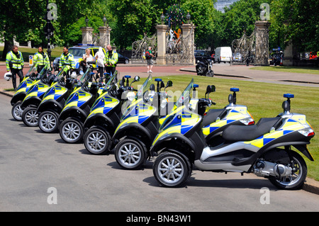 Piaggio MP3 Roller für Metropolitan Polizei sicherer Transport Command Straßen Response Team Stockfoto