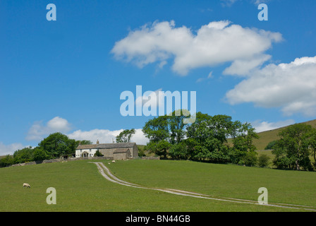 Laithe Butts Farm nahe Clapham, Yorkshire Dales National Park, North Yorkshire, England UK Stockfoto