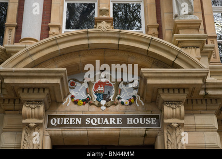 Detail über dem Eingang des Queen Square House, Bristol UK Stockfoto