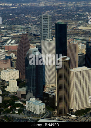Luftaufnahme über dem Bankenviertel JP Morgan Chase Tower Wells Fargo Plaza Bank of America Center Downtown Houston Texas Stockfoto