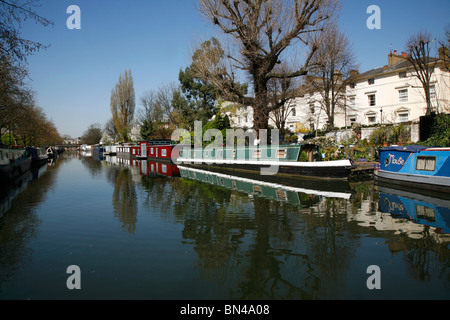 Grand Union Canal im kleinen Venedig, Maida Vale, London, UK Stockfoto