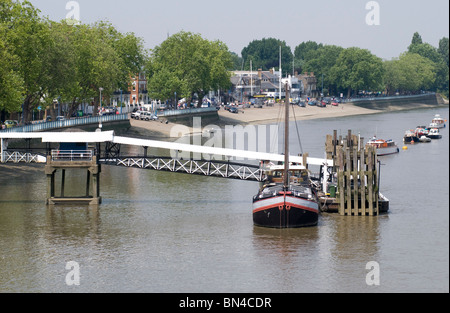 Putney Pier und Thames River Front, London, Vereinigtes Königreich Stockfoto