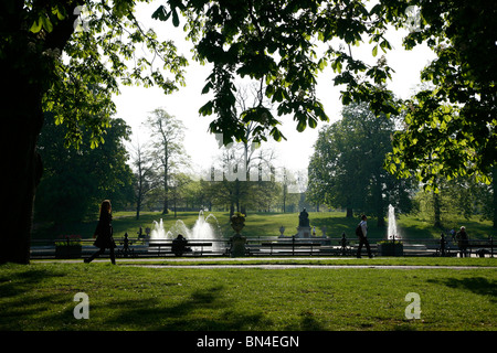 Brunnen in den italienischen Gärten in Kensington Gardens, Bayswater, London, Großbritannien Stockfoto