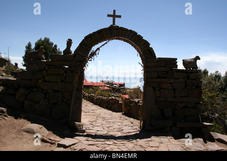 Pfad auf der Insel Taquile, Titicacasee, Peru. Stockfoto