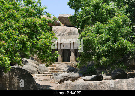 Indien-Tamil Nadu Mamallapuram Adivaraha Höhle Tempel Stockfoto