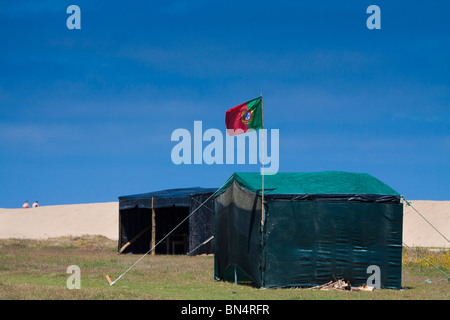 Beach flag Portugal Meer Hütte Sisandro Torres vedras Stockfoto