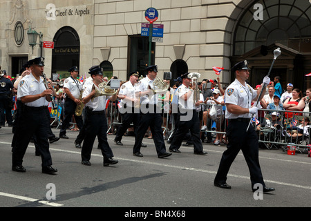 53. jährlichen Puerto Rican Day Parade am Sonntag, 13. Juni 2010. Stockfoto