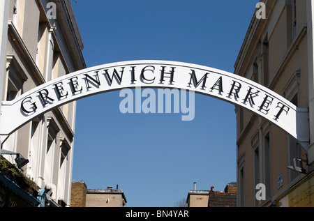 Greenwich Markt Schild am Eingang zum Markt, London Stockfoto