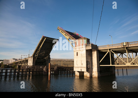 Brücke, die Eröffnungssequenz 7 11 - Closing Ceremony für die South Park-Bridge - 30. Juni 2010 Stockfoto