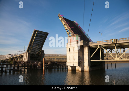 Brücke, die Eröffnungssequenz 9 von 11 - Closing Ceremony für die South Park-Bridge - 30. Juni 2010 Stockfoto