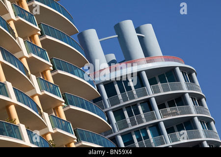 Mitte Aufstieg Eigentumswohnungen in Miami Beach, Florida, USA Stockfoto