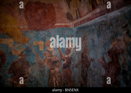 Eine bemalte Wand des Tempels der Wandbilder in der Maya-Stadt von Bonampak, Chiapas, Mexiko. Stockfoto