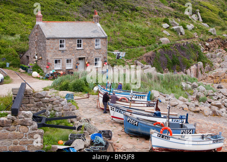 Penberth, ein kleines Cornish Fischerdorf in der Nähe von Porthcurno, Cornwall, UK. Stockfoto