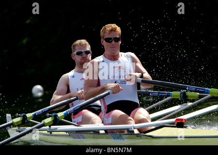 HENLEY ON THAMES, ENGLAND. 07.03.2010 die Henley Royal Regatta am Fluss Themse Henley Berkshire Stockfoto