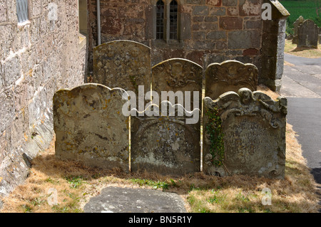 Grabsteine in St. Giles Kirchhof, Goodrich, Herefordshire, England, UK Stockfoto