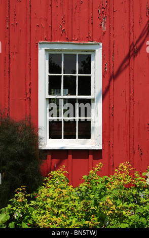 Eine Scheune im Schoepfle Garden, gestiftet von Otto B. Schoepfle, Lorain County Metro Parks, Birmingham, Ohio, USA. Stockfoto