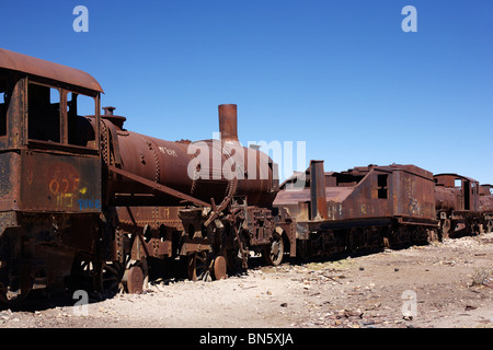 Alte Züge auf dem Zug Friedhof in Uyuni in Bolivien Stockfoto