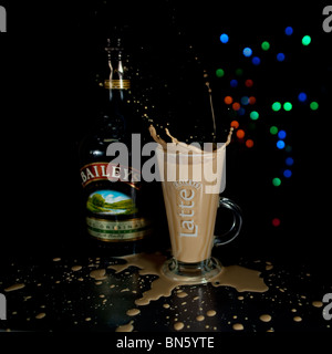 Baileys Kaffee Spritzen Stockfoto