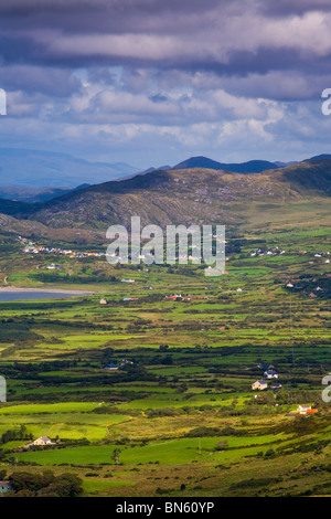 Dramatische Landschaft in der Nähe von Eyeries, Beara Halbinsel, Co. Cork & Co. Kerry, Irland Stockfoto