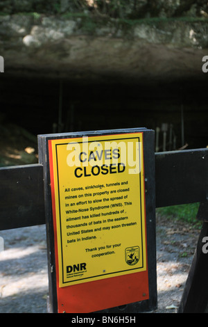 Wyandotte Höhlen geschlossen Schild zum Schutz der Fledermäuse aus weißen Nase Syndrom Pilzerkrankung Indiana Stockfoto