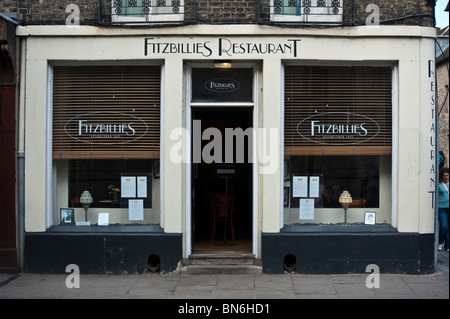 Vorderansicht des berühmten Fitzbillies Shop und Restaurant, Trumpington Street Cambridge UK Stockfoto