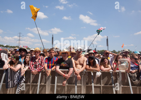 Die Masse auf dem Glastonbury Festival 2010 Stockfoto