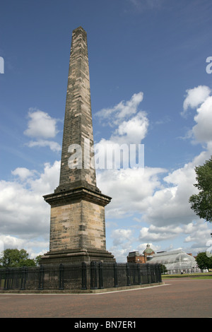 Stadt in Glasgow, Schottland. Der Lord Horatio Nelson Obelisk Denkmal in Glasgow Green öffentlichen Park. Stockfoto