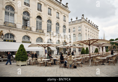 Eine Straße Café in der Place Stanislas, Nancy, Frankreich Stockfoto