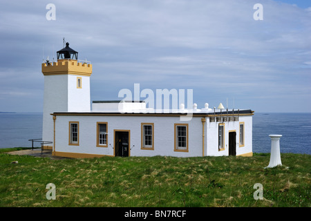 Die Duncansby Head Leuchtturm, Caithness, Highlands, Schottland, UK Stockfoto