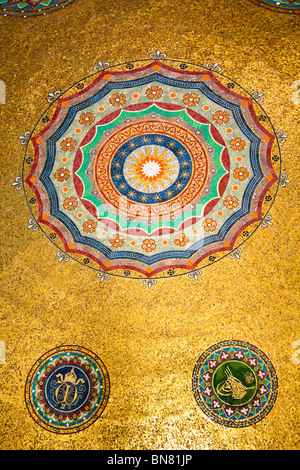 Bunte Decke Neo byzantinischen Deutsch-Brunnen, Alman Cesmesi im Hippodrom, Istanbul, Türkei Stockfoto