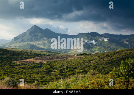 Casares andalusischen Bergdorf geweißt Stockfoto